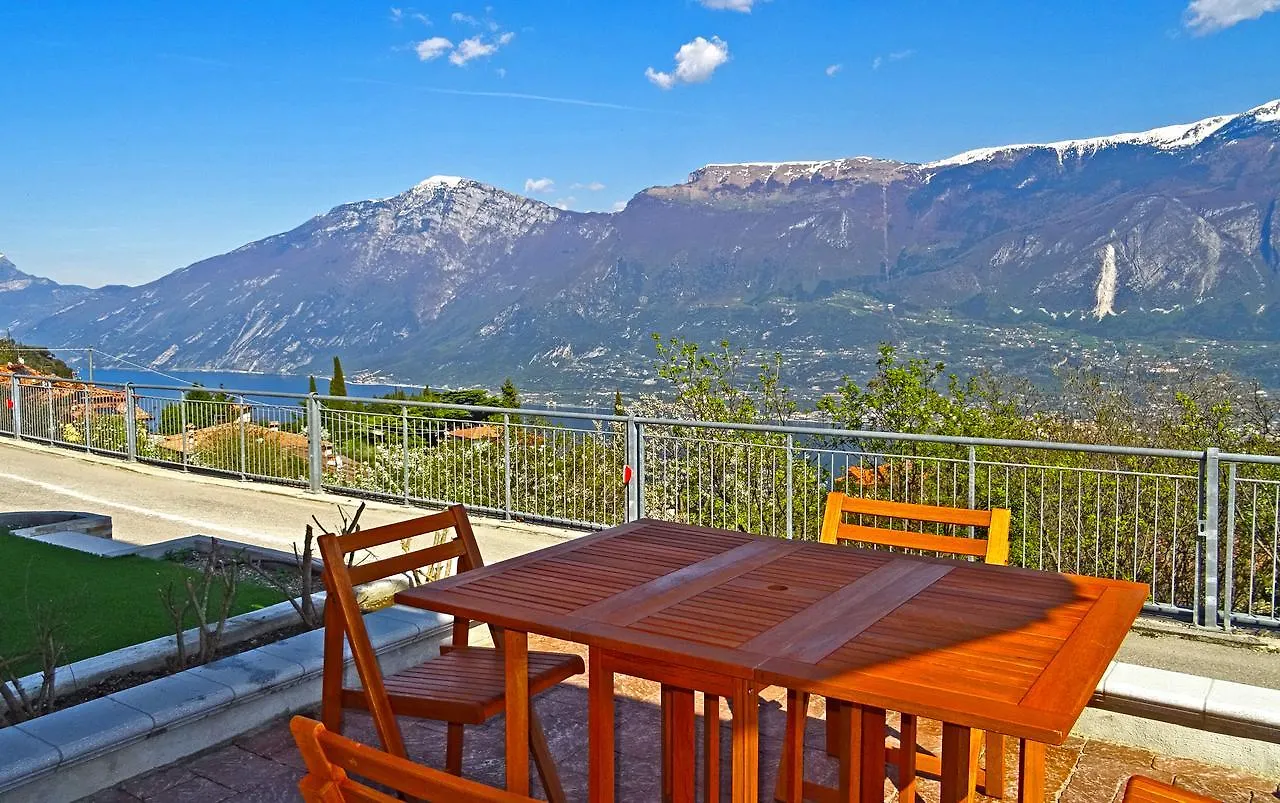 La Quiete 23 Lake View Apartment By Gardadomusmea location